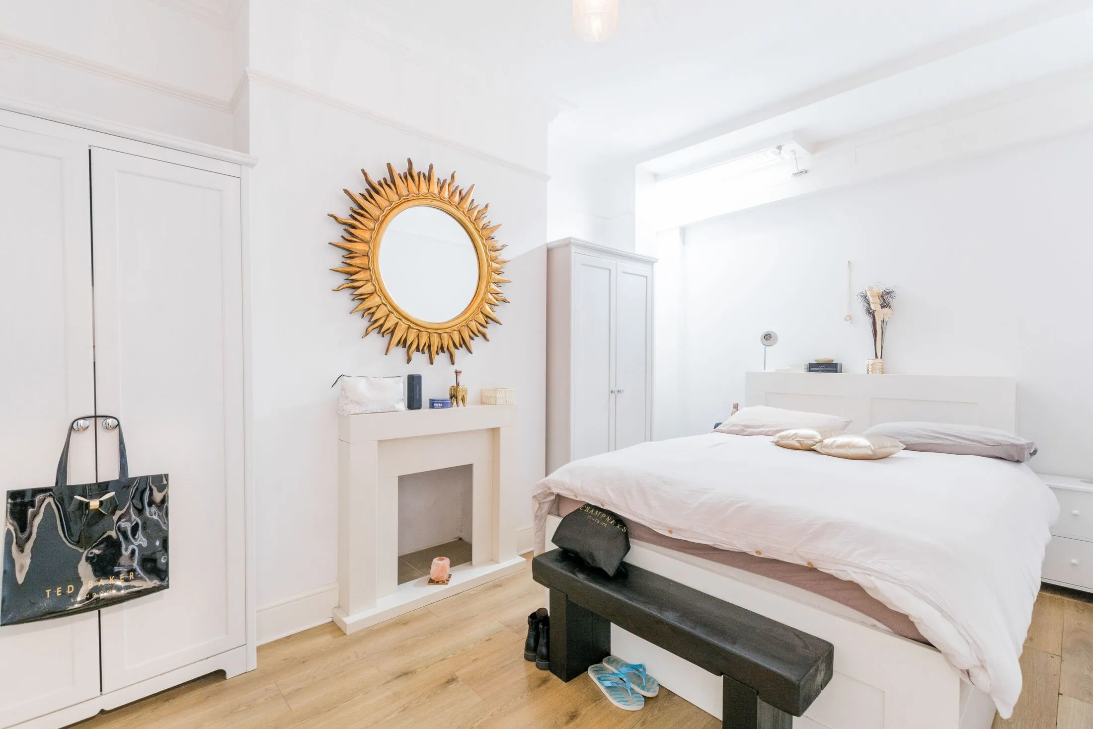 Flat Cromwell Avenue in Greater London