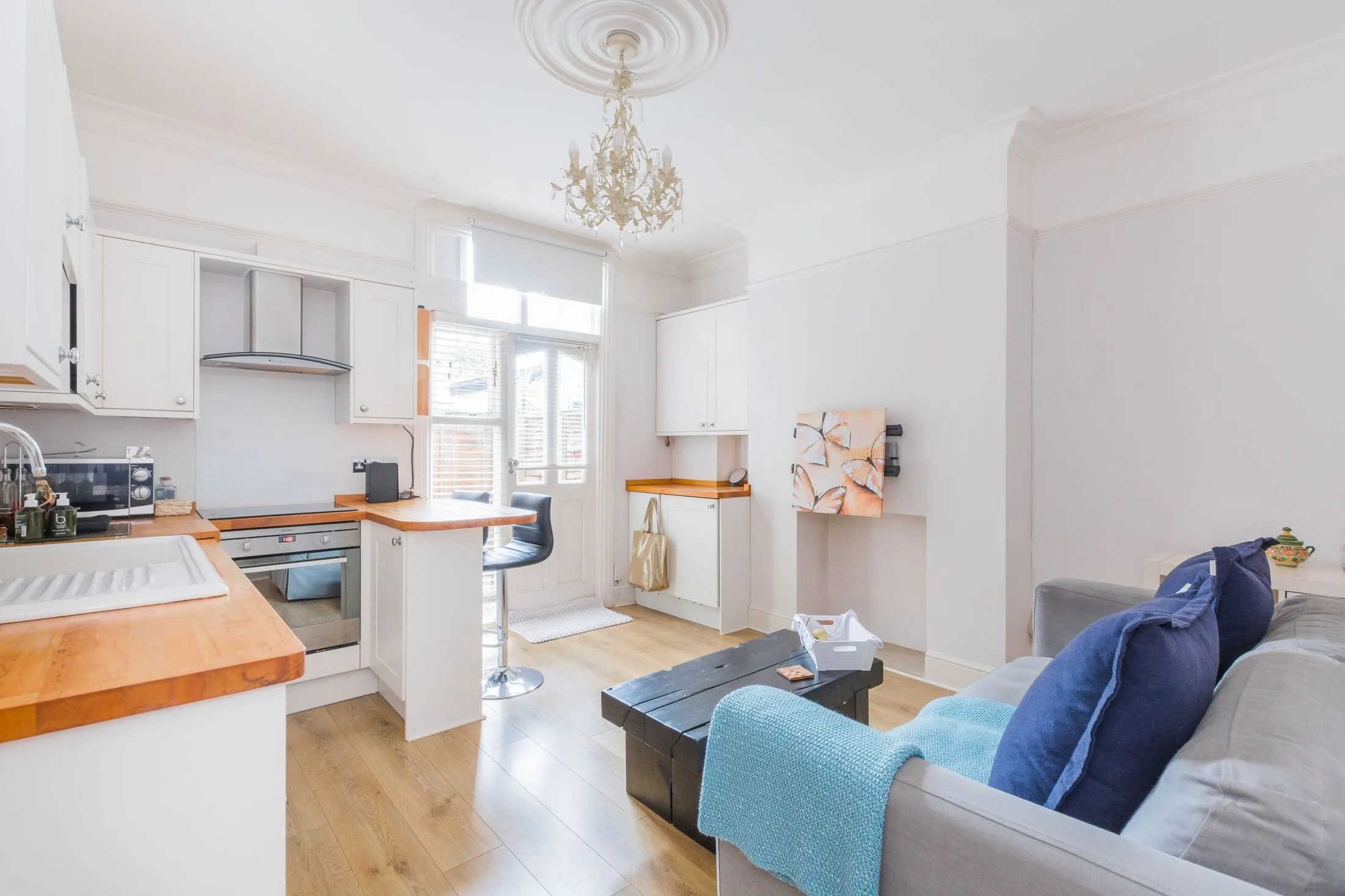 Flat Cromwell Avenue in Greater London