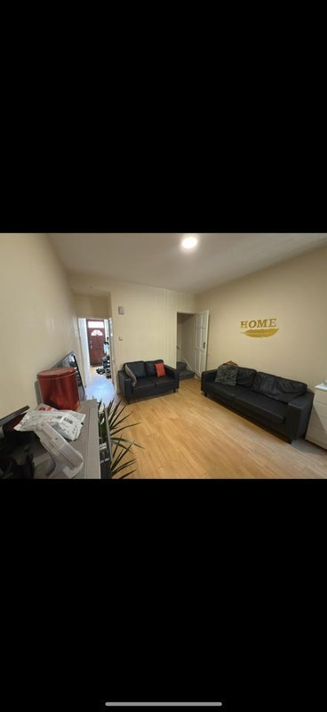Room Newcombe Road in Coventry
