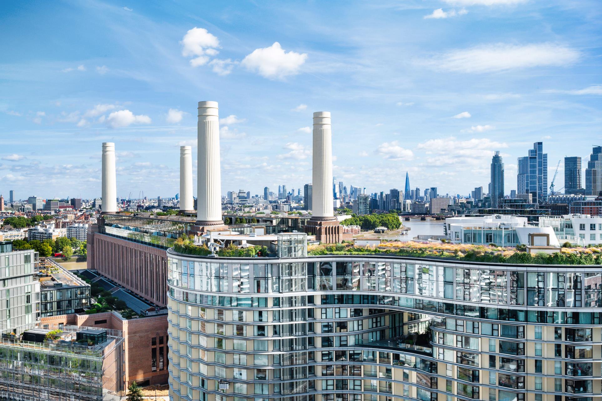 Flat Battersea Park Road in Greater London