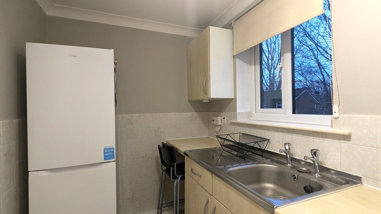 House Aysgarth Close in Wakefield