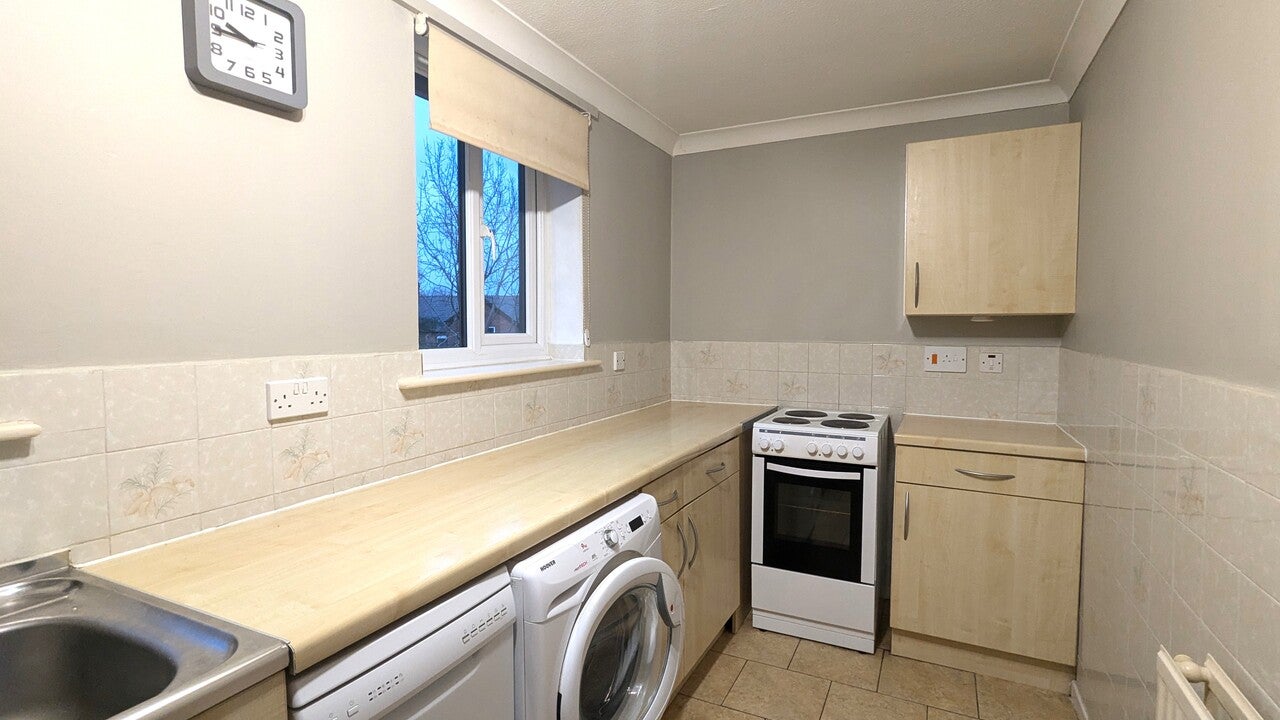 House Aysgarth Close in Wakefield
