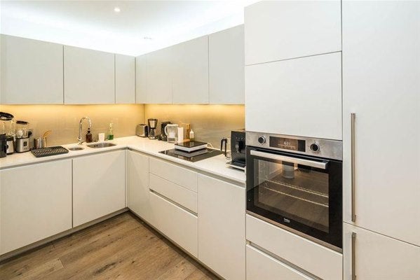 Flat Tudway Road in Greater London