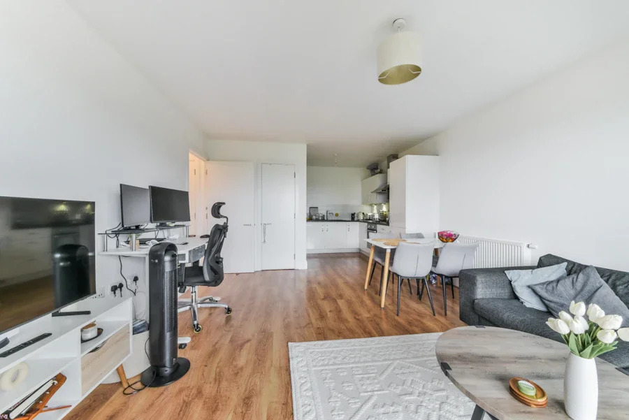Flat London Road in Greater London