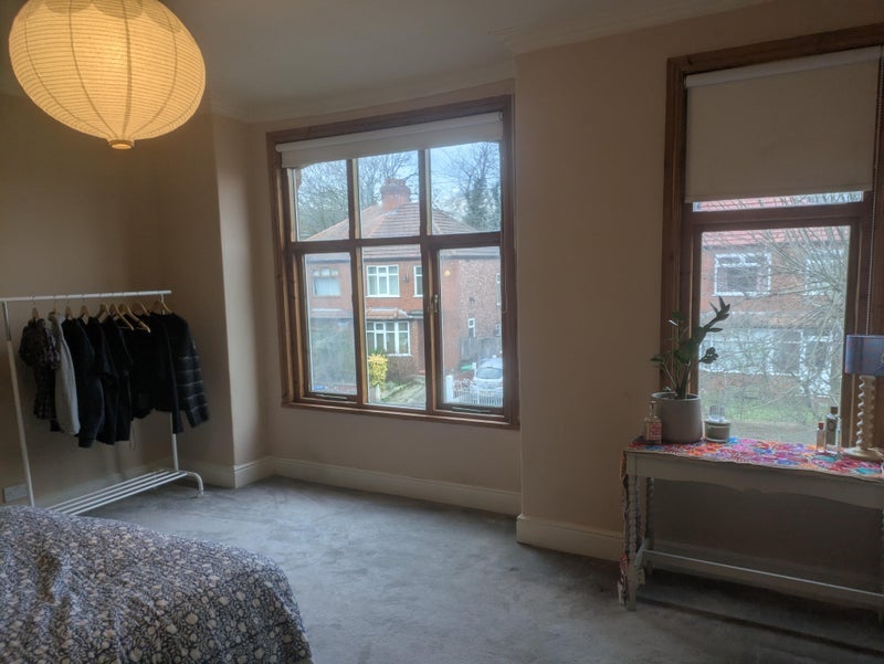 Room Russell Road in Manchester