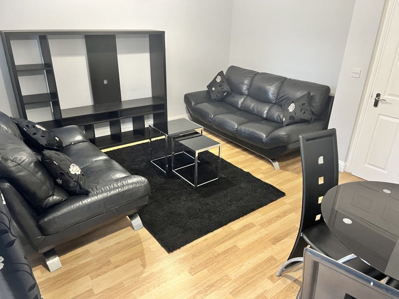 Room Westminster Avenue in Whitefield