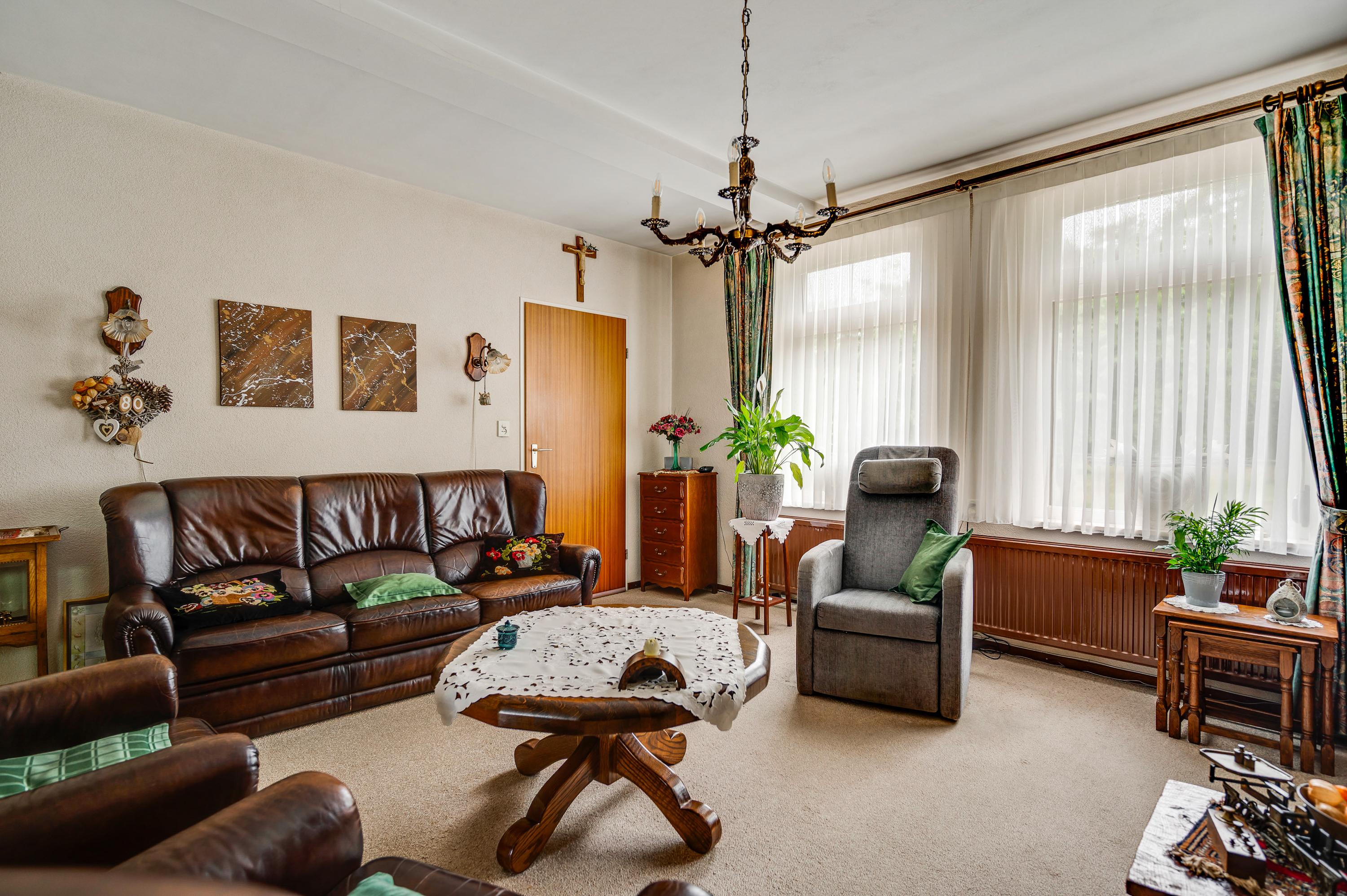 Vrijstaande woning te koop: Overhaelen 6, Haelen