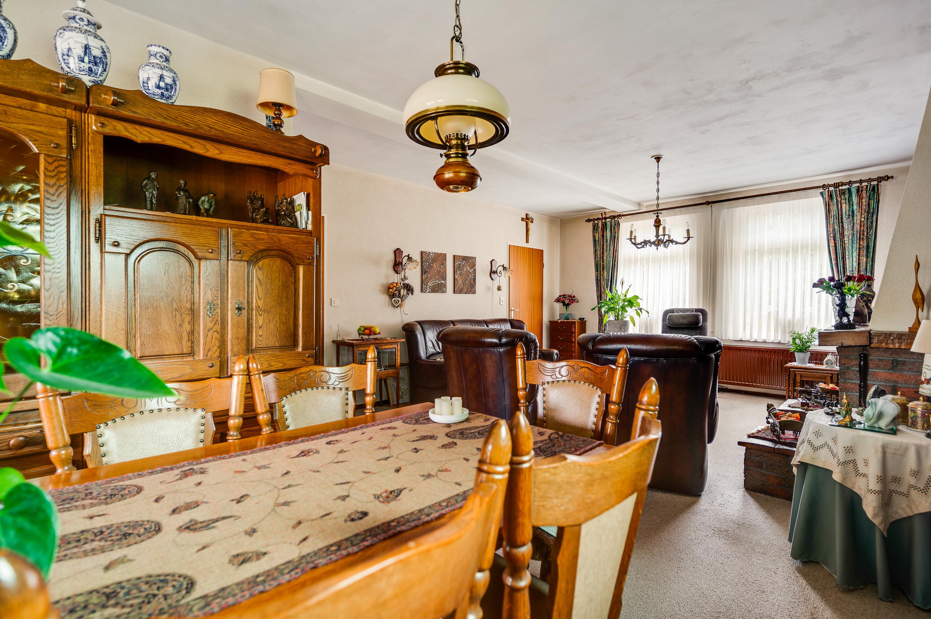 Vrijstaande woning te koop: Overhaelen 6, Haelen