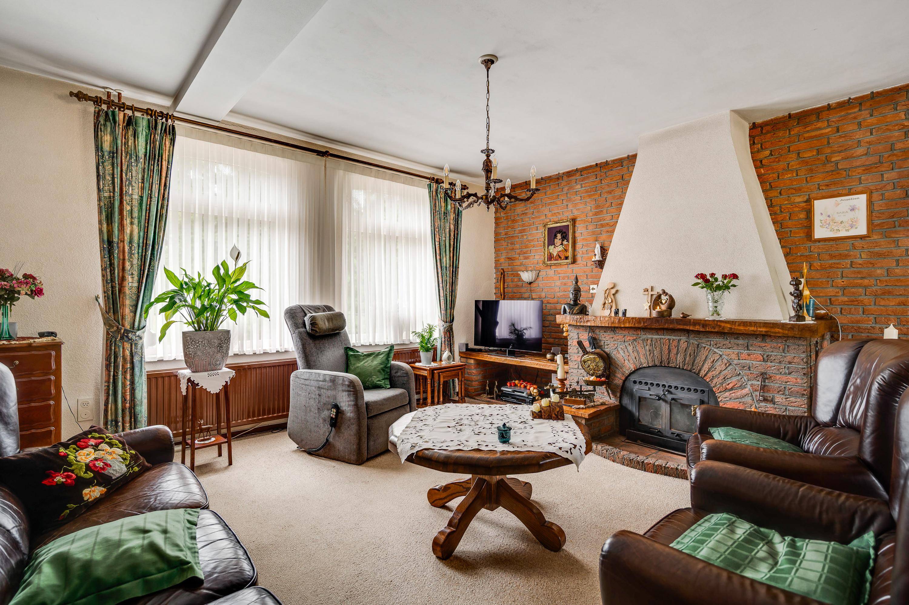Vrijstaande woning te koop: Overhaelen 6, Haelen