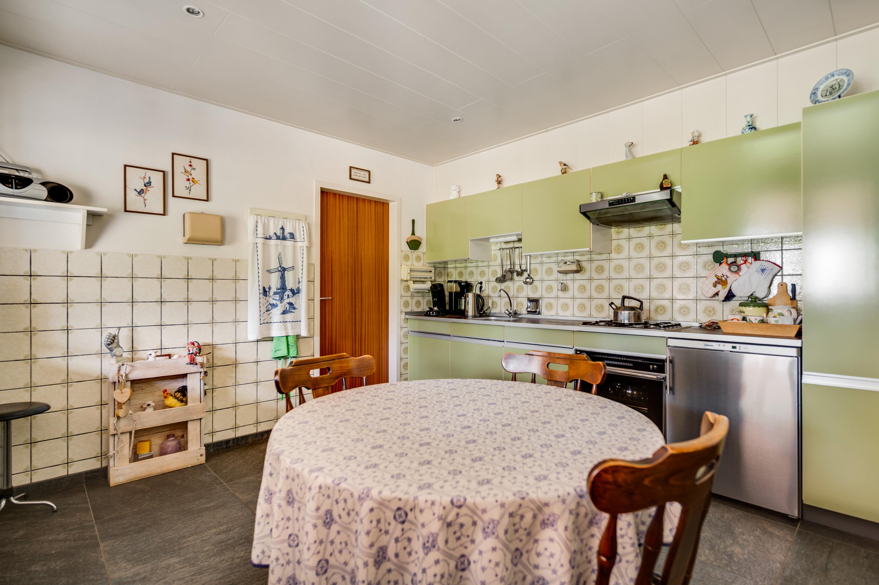 Vrijstaande woning te koop: Overhaelen 6, Haelen