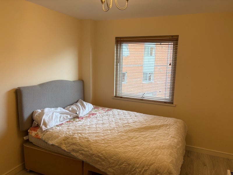 Room King Edwards Drive in Birmingham