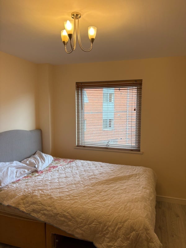 Room King Edwards Drive in Birmingham