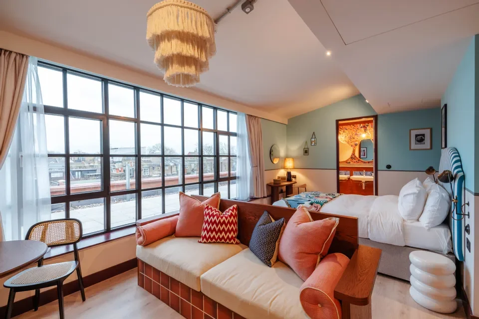 Room Windmill Road in Greater London