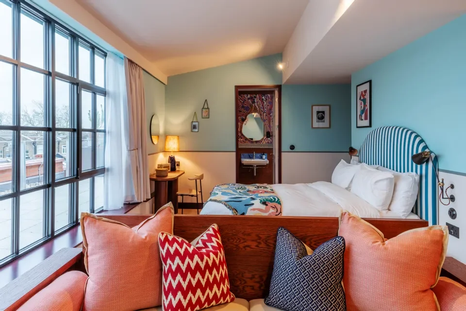 Room Windmill Road in Greater London