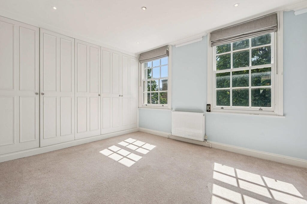 House Cadogan Street in Greater London