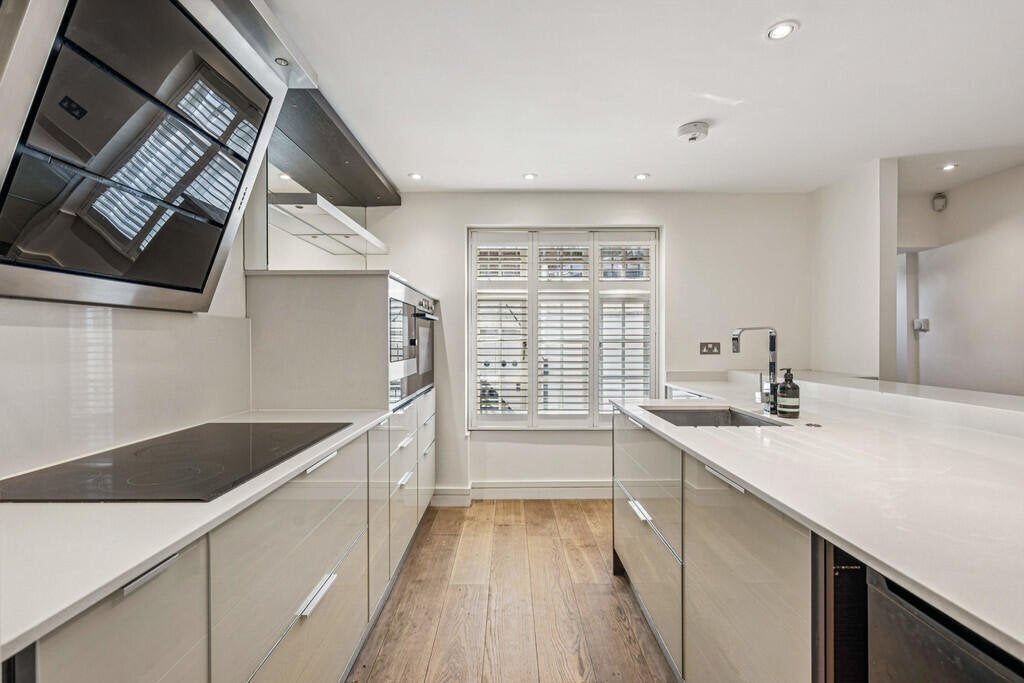 House Cadogan Street in Greater London