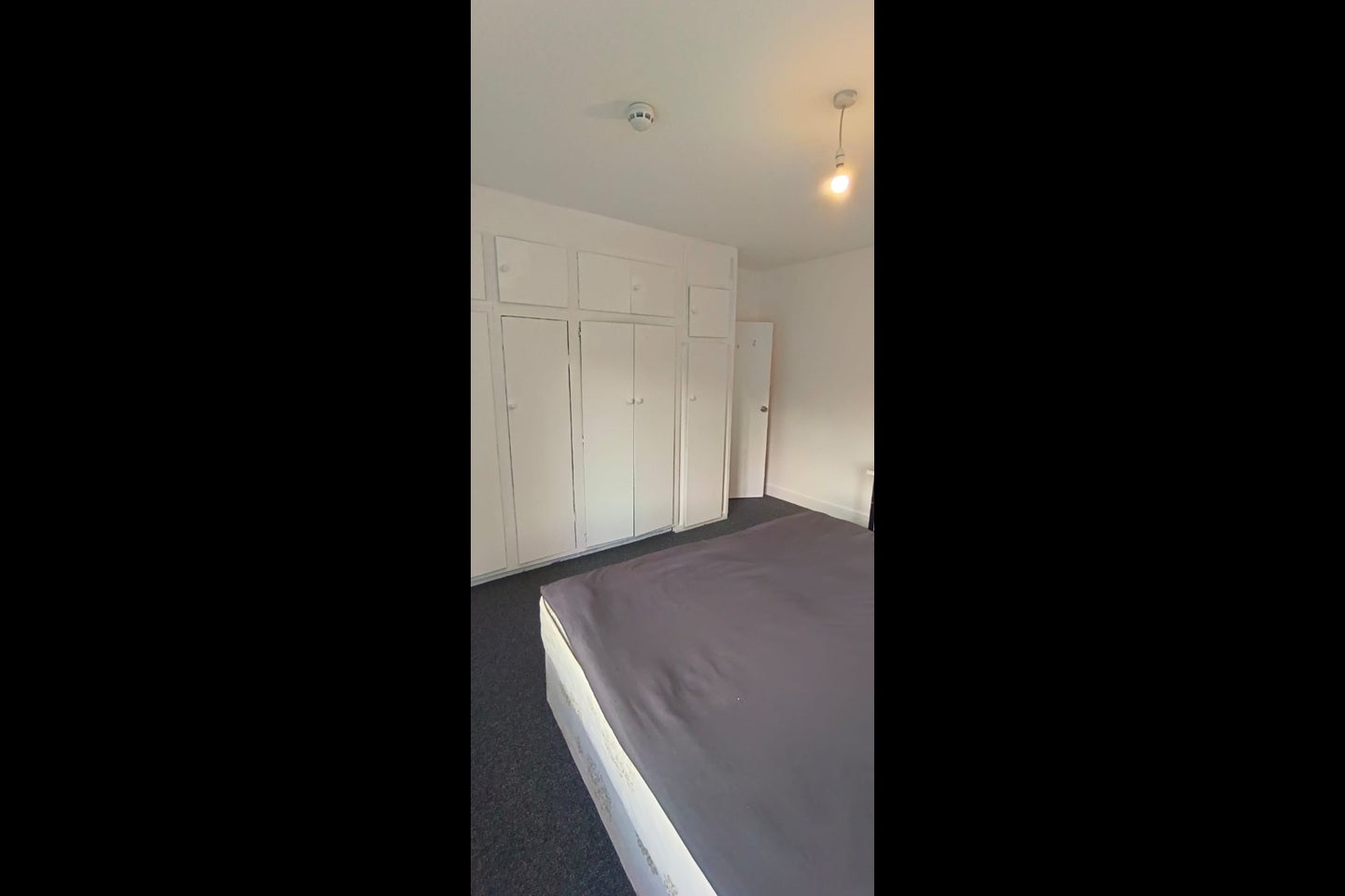 Room Hillcroft Crescent in Greater London