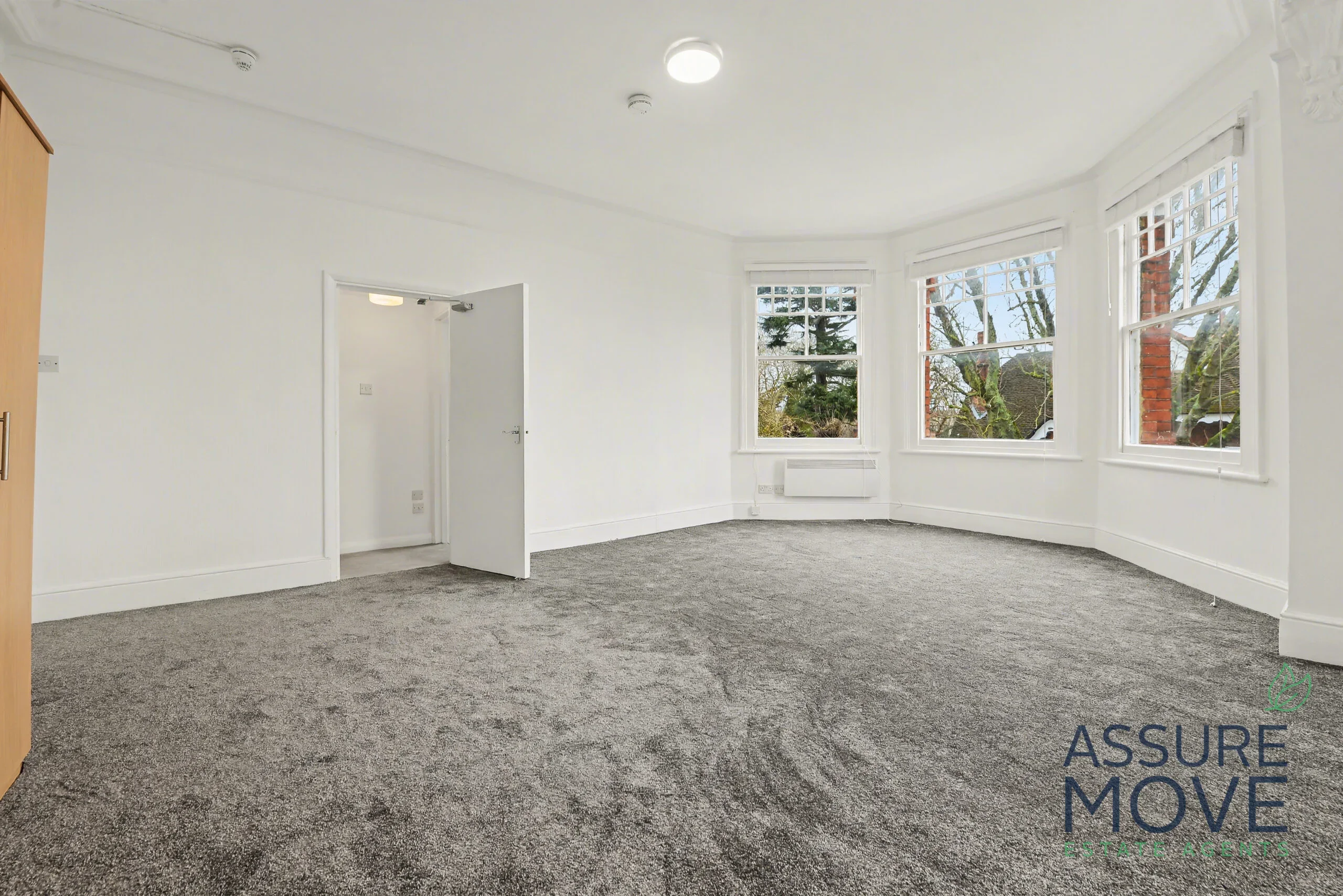 Flat Haslemere Road in Greater London