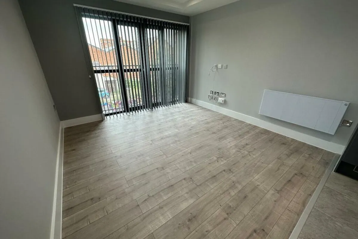 Flat Bowmars Lane in Leicester