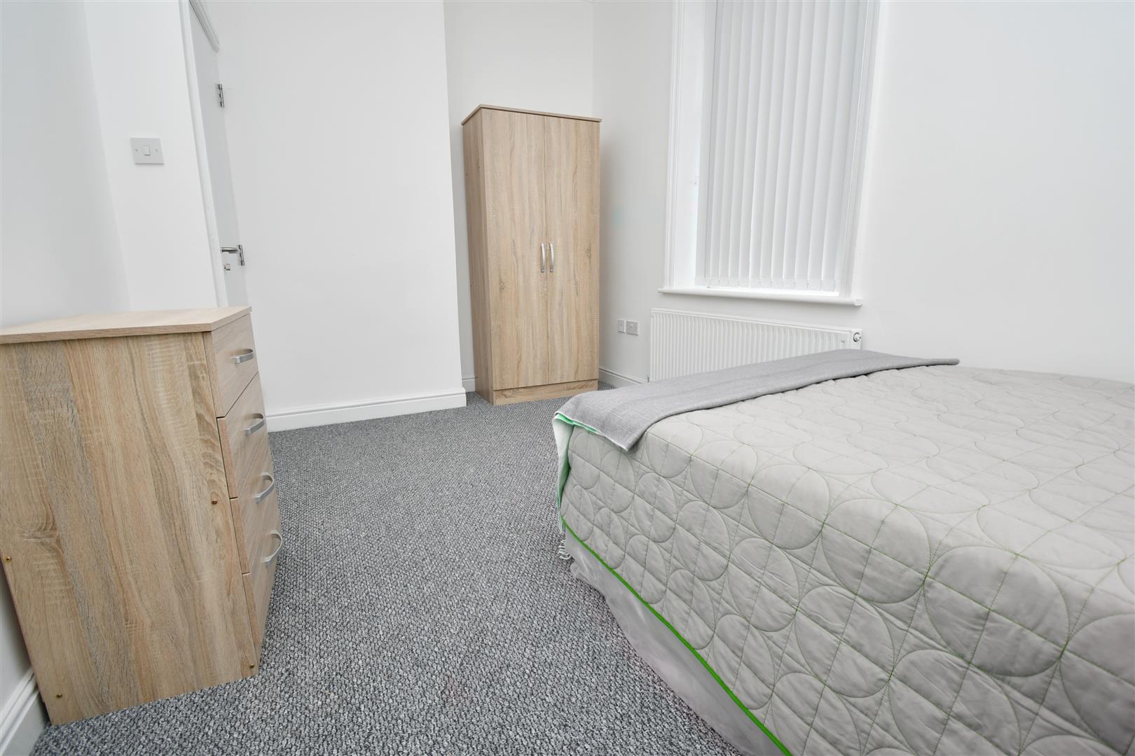 Room Netherby Street in Burnley
