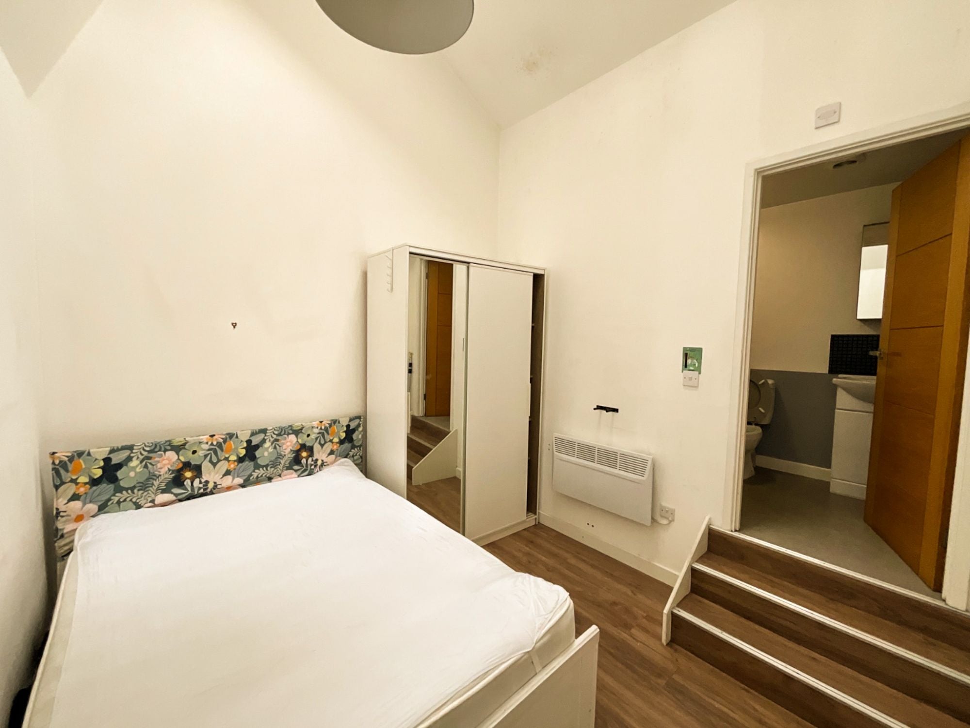 Room Spring Gardens in Doncaster