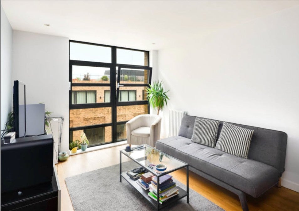 Flat Silesia Buildings in Greater London