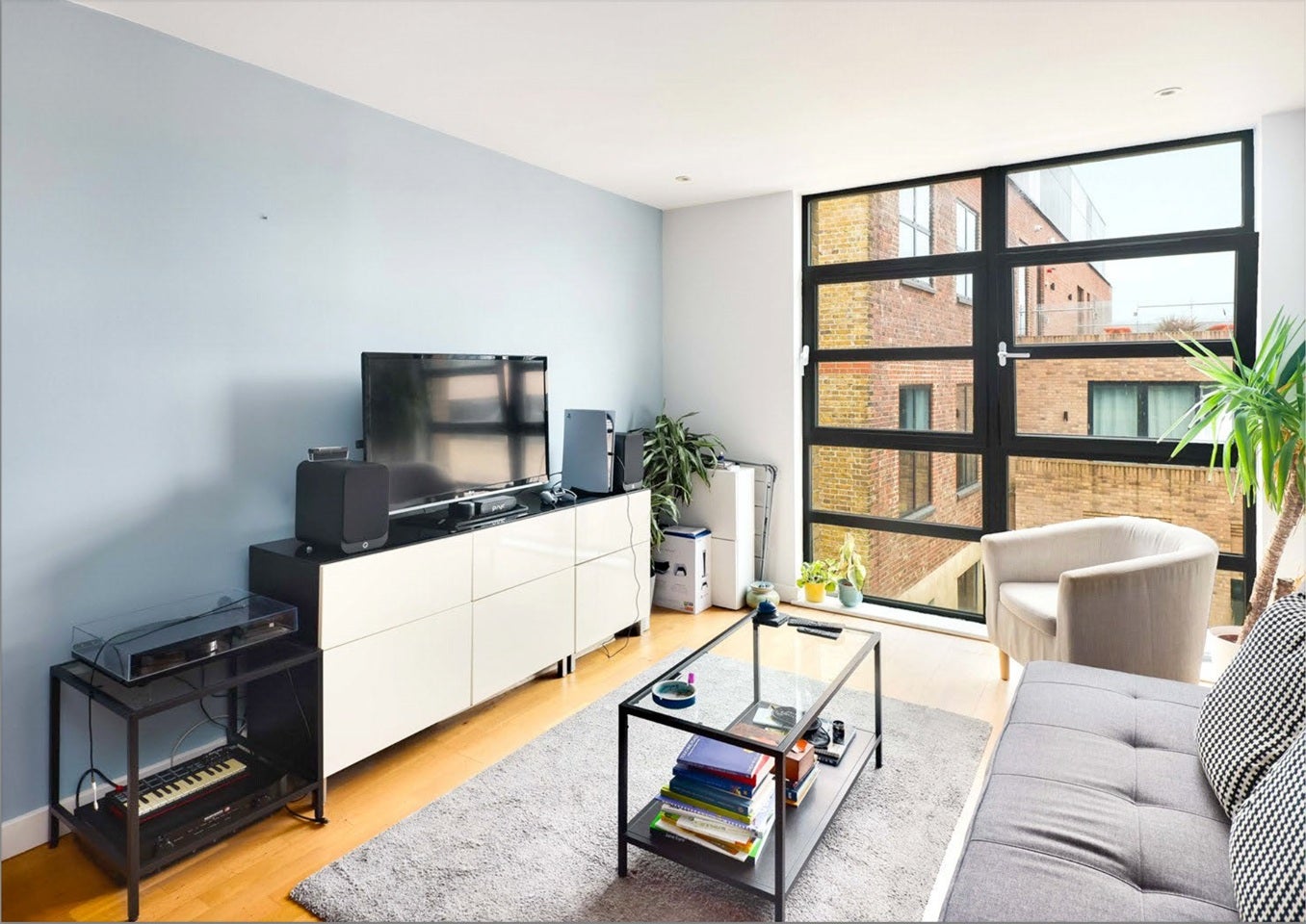 Flat Silesia Buildings in Greater London