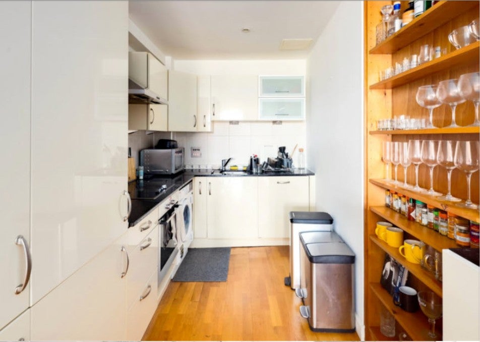 Flat Silesia Buildings in Greater London