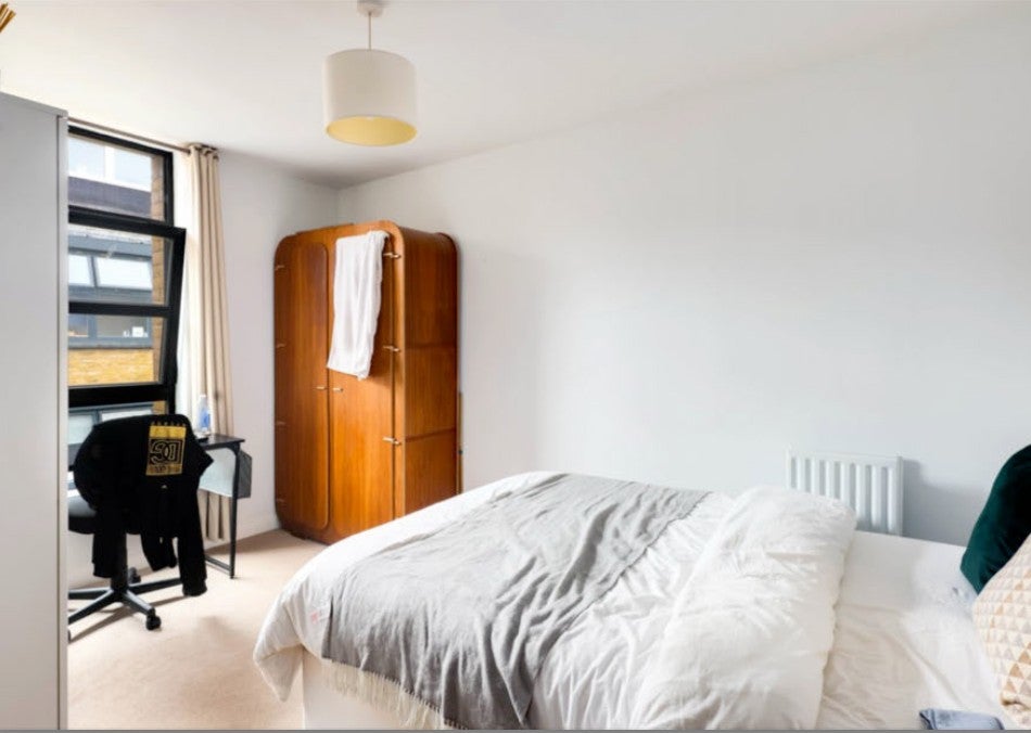 Flat Silesia Buildings in Greater London