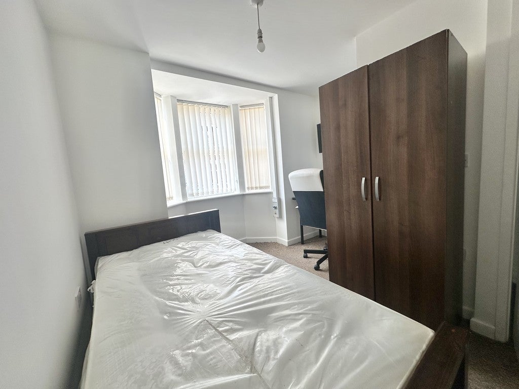 Room Upper York Street in Coventry