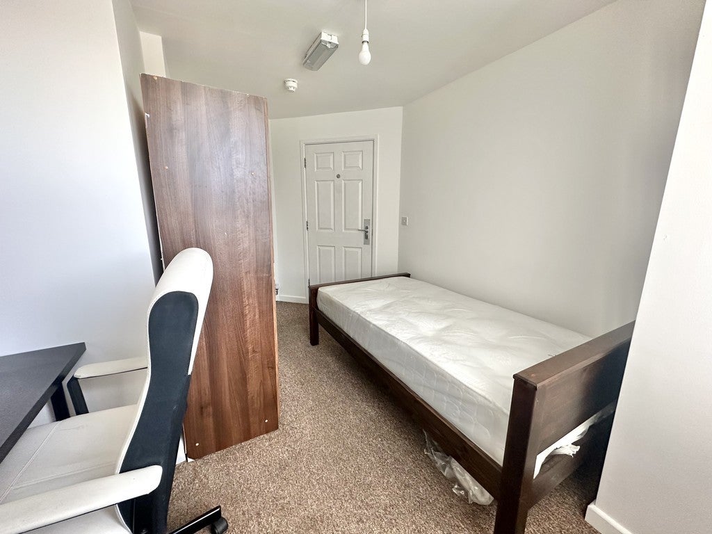 Room Upper York Street in Coventry