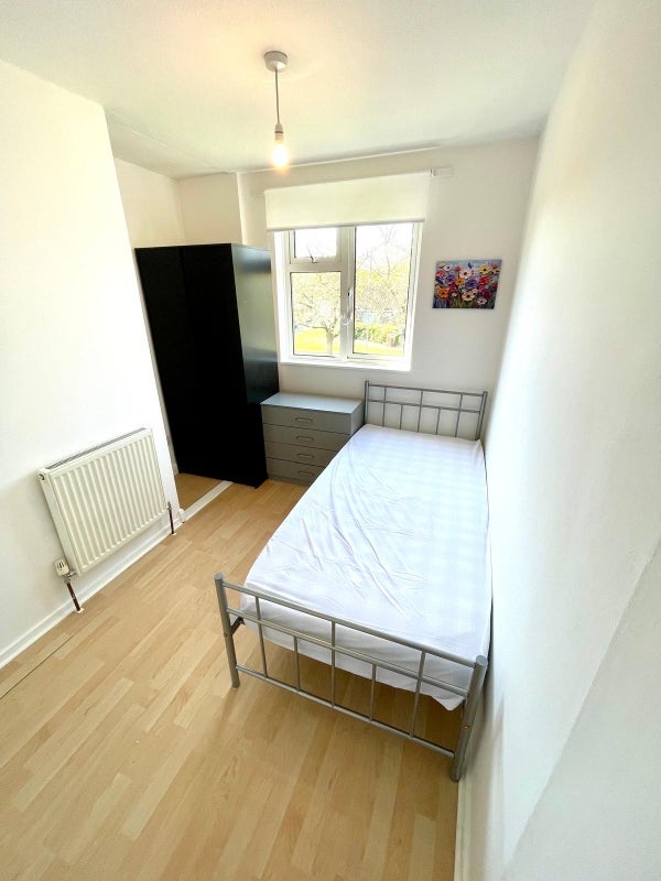 Room Celia Phillips Close in Breckland District