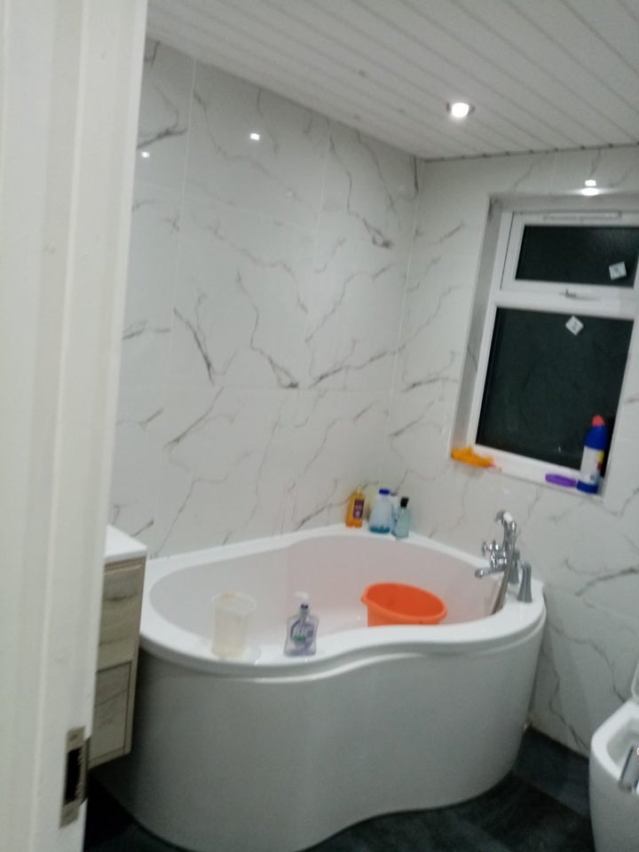 Room Dawlish Drive in Greater London