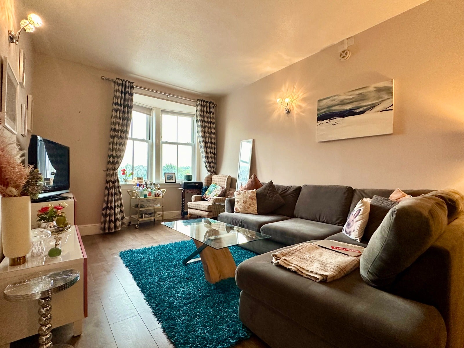 Flat Sauchiehall Street in Glasgow