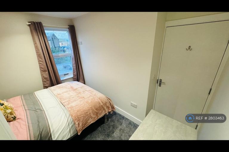Room Leverington Road in Fenland District