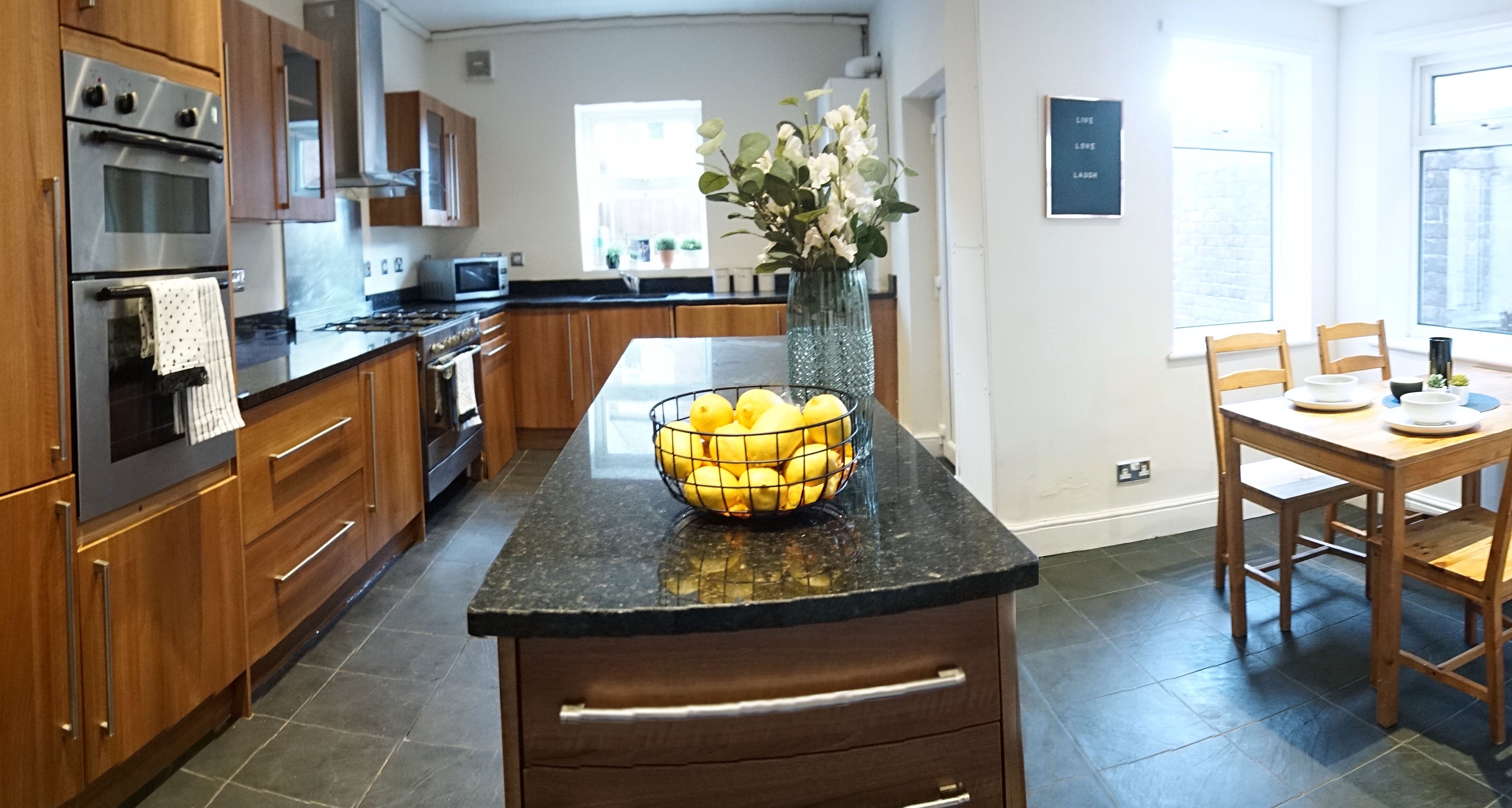 Flat Westwood Avenue in Newcastle upon Tyne