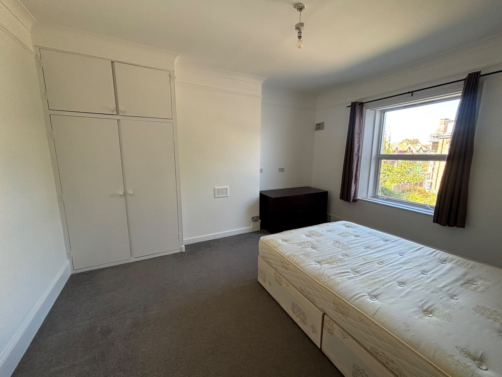 Flat Arcadian Gardens in Greater London
