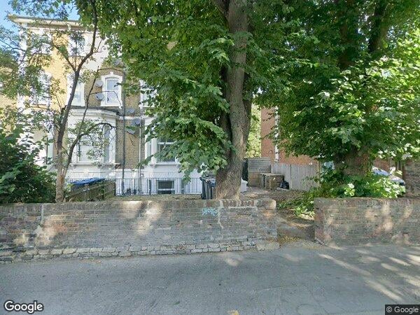 Flat Selhurst Road in Greater London