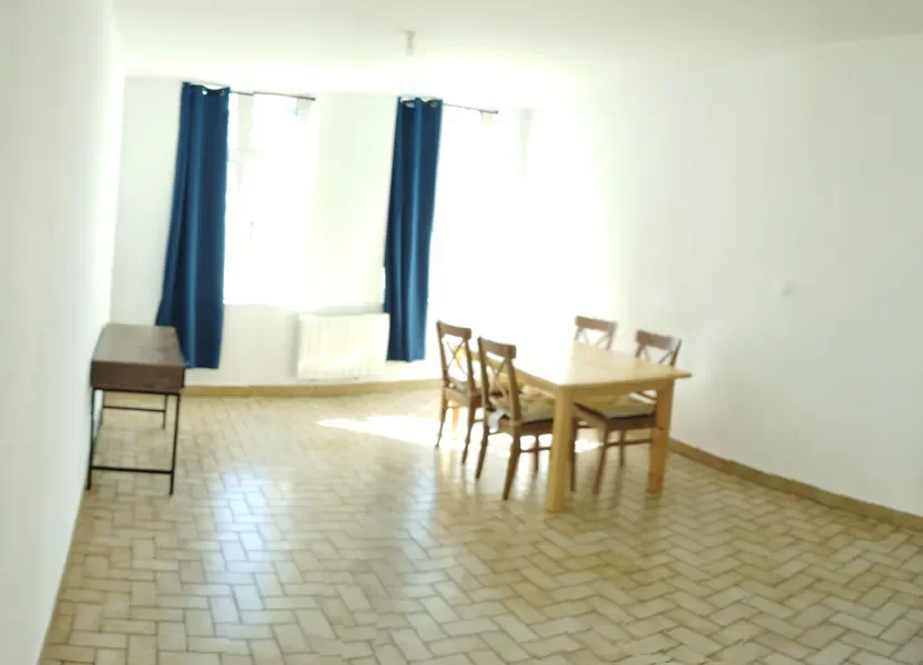 Chambre Rue des Trois Filloires à Arras
