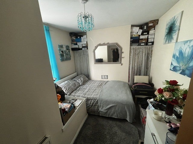 Flat Deacon Road in Widnes