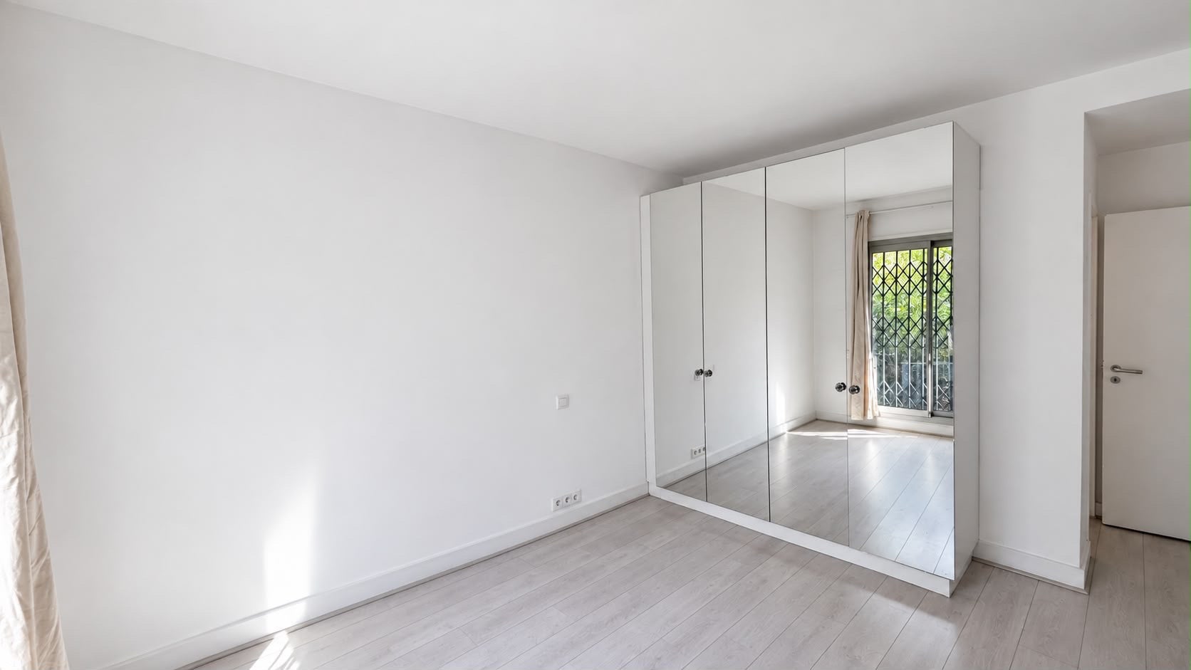 Appartement Rue Jacques Dulud à Neuilly-sur-Seine