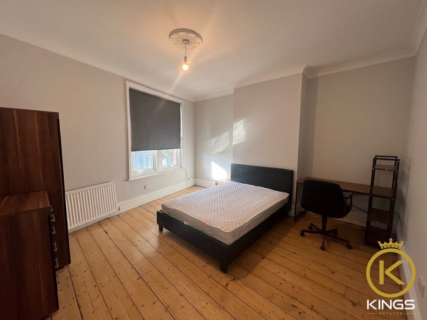 Flat Devonshire Square in Portsmouth