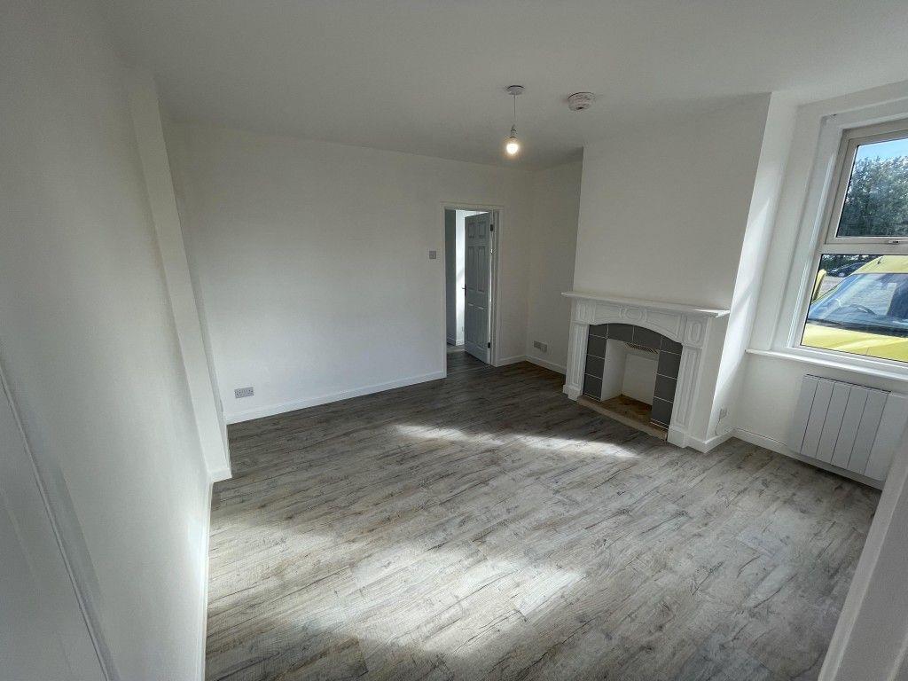 Flat Providence Terrace in Chippenham