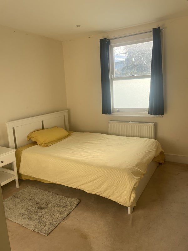 Room Wolfington Road in Greater London
