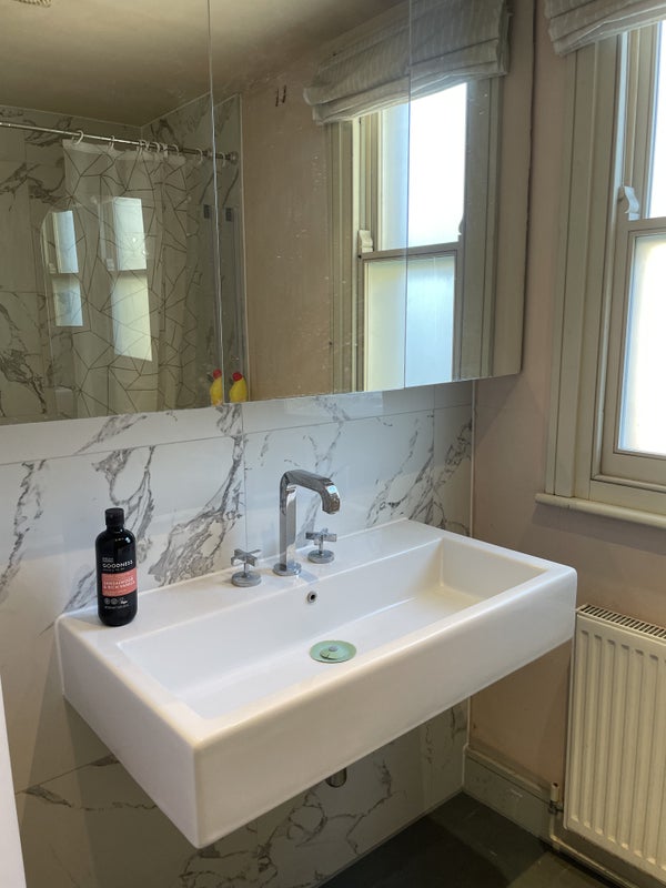 Room Wolfington Road in Greater London