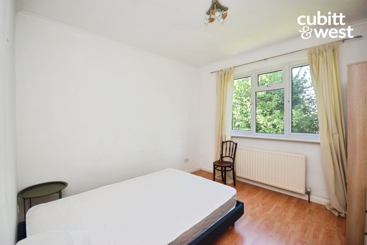 Flat Oakhill Road in Sevenoaks