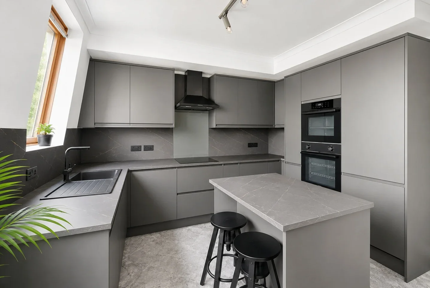 Flat Courtfield Road in Greater London