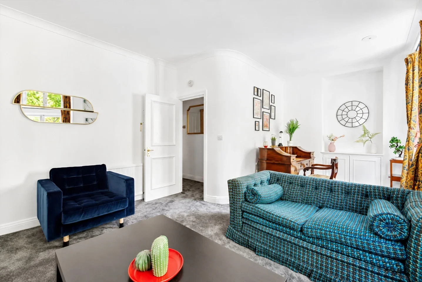 Flat Courtfield Road in Greater London