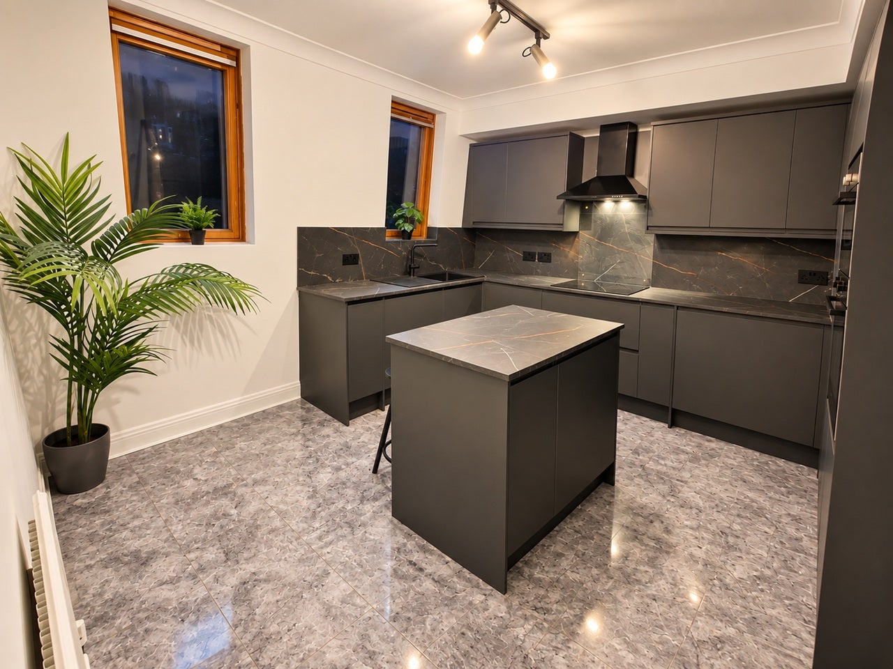 Flat Courtfield Road in Greater London