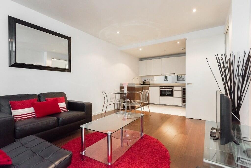 Flat Alexia Square in Greater London